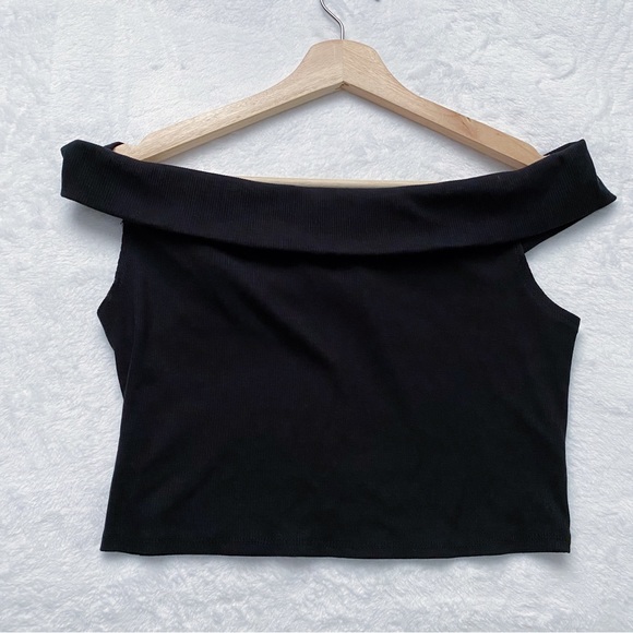 NWOT UO Black Off Shoulder Crop Top - Picture 5 of 13